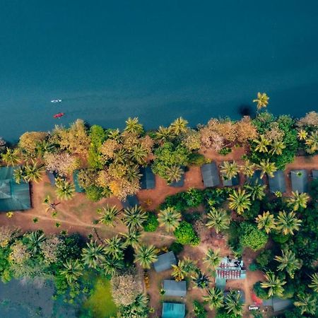 Amritara Riverside Camp Thattakad Exterior photo